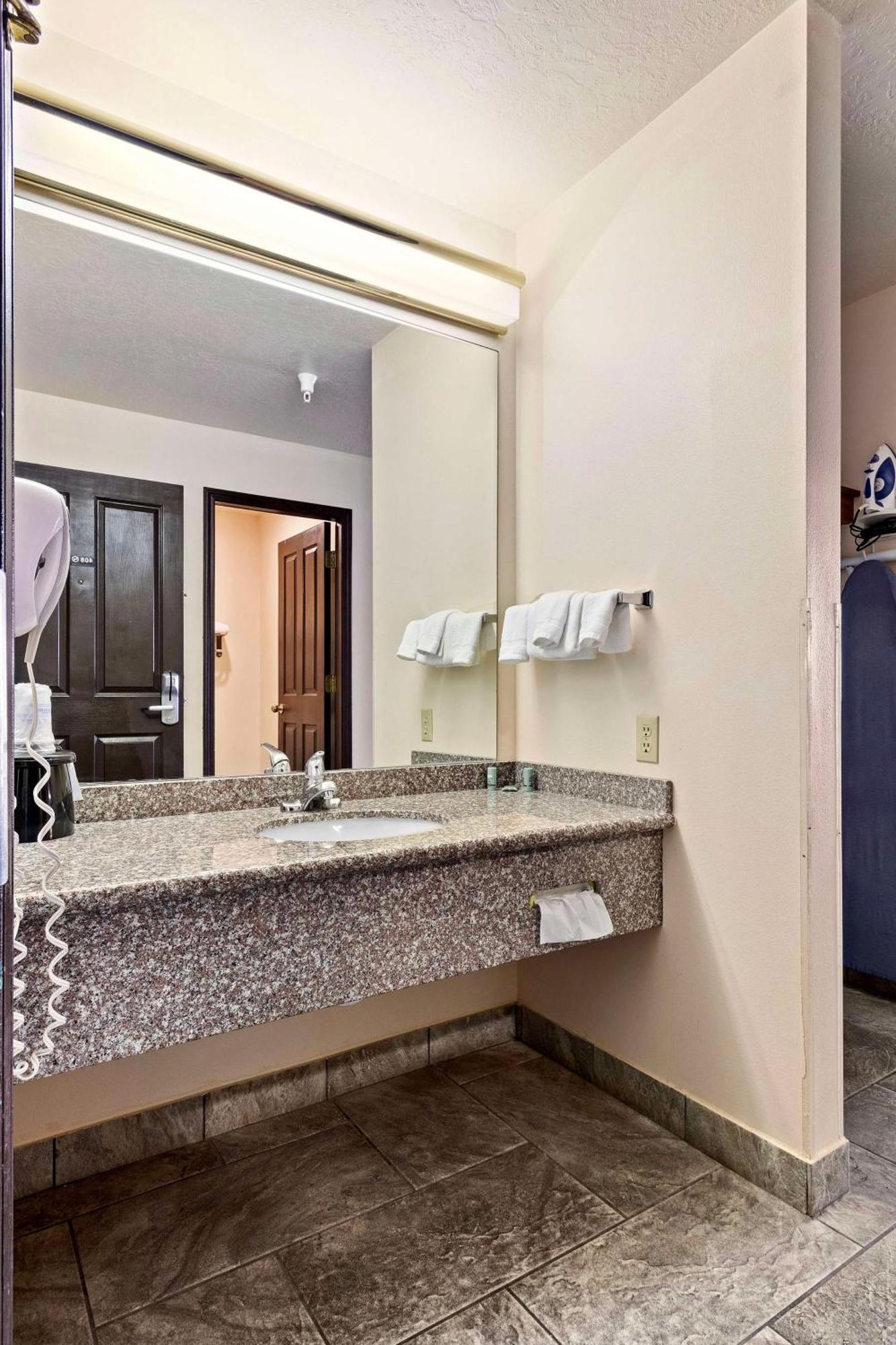 Surestay Hotel By Best Western טווין פולס מראה חיצוני תמונה